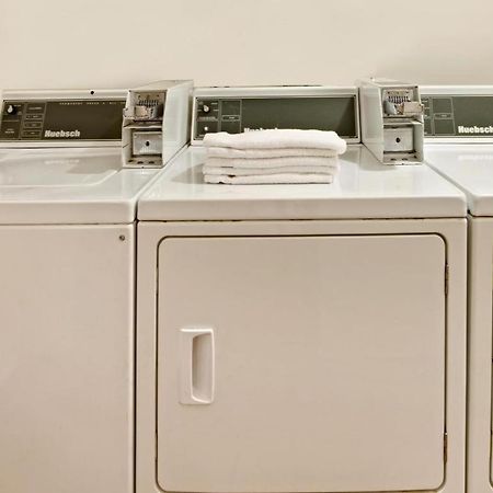 Super 8 By Wyndham Plano/Dallas Area מראה חיצוני תמונה